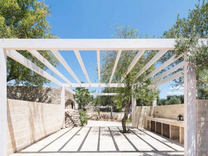 A Spacious Contemporary Home with Rustic and Unique Elements in Salve, Italy by Massimo Iosa Ghini (10)