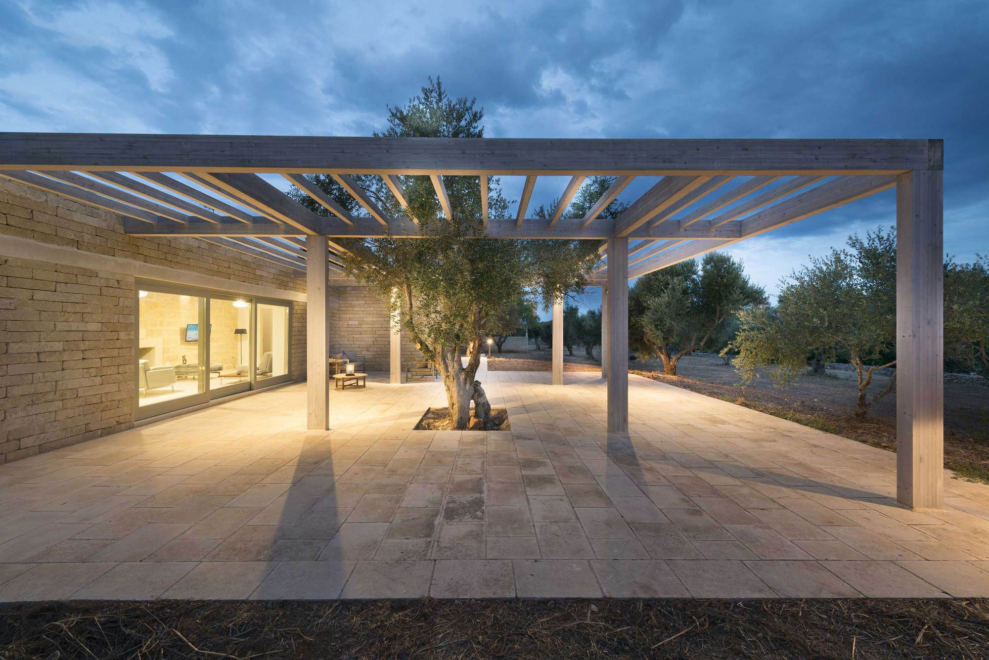 A Spacious Contemporary Home with Rustic and Unique Elements in Salve, Italy by Massimo Iosa Ghini (16)