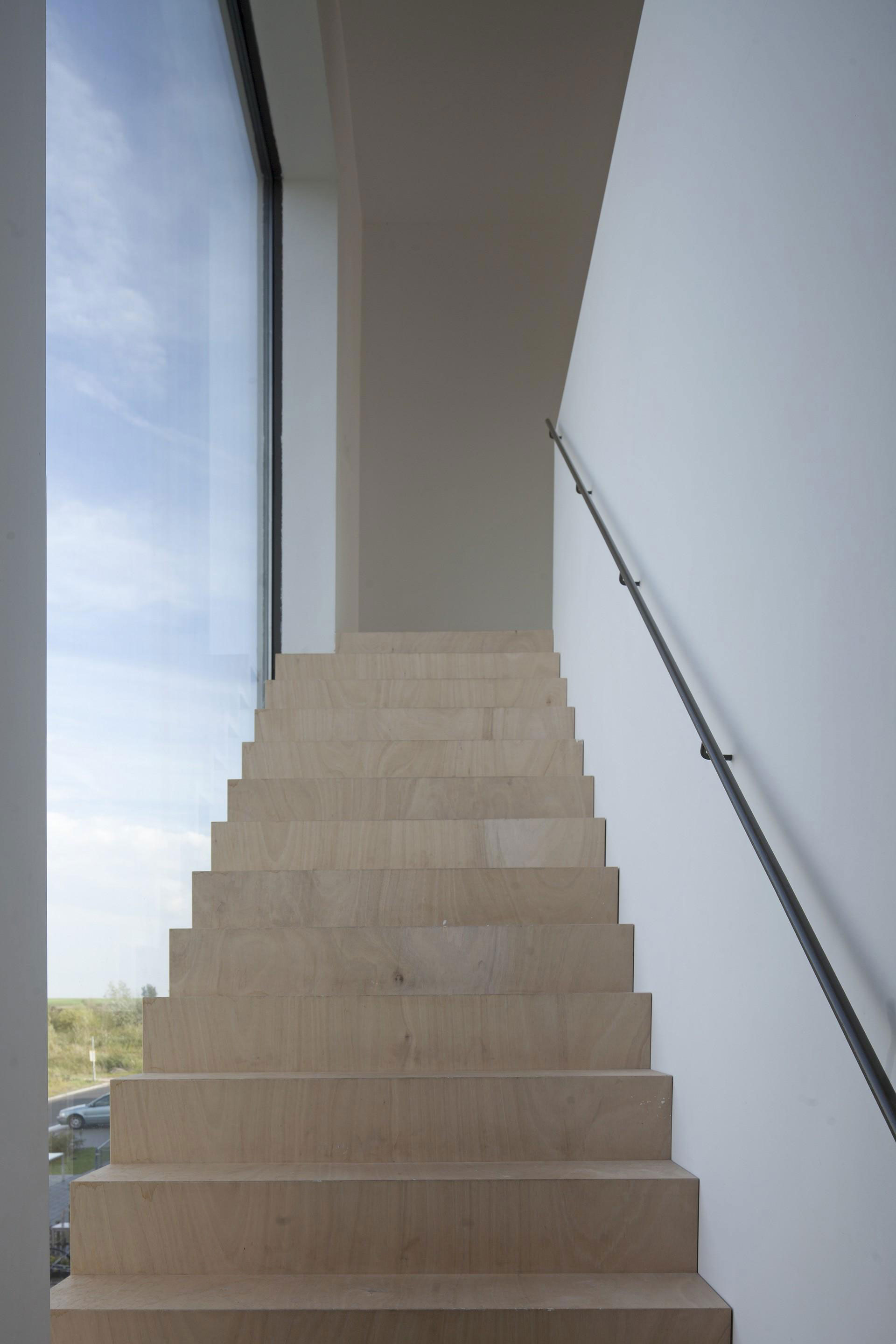 A Spacious Family Friendly Home with Magnificent Views in Almere, The Netherlands by 70F (15)