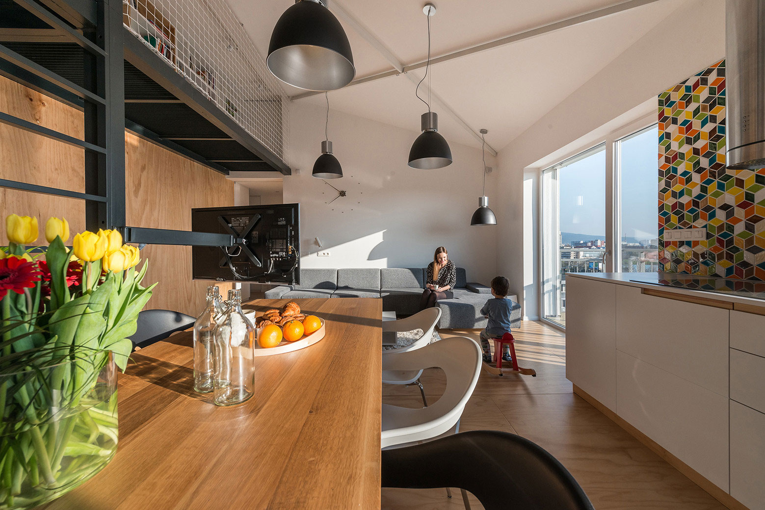 A Spacious Modern Apartment with a Marked Industrial Style in Bratislava by RULES architects (12)