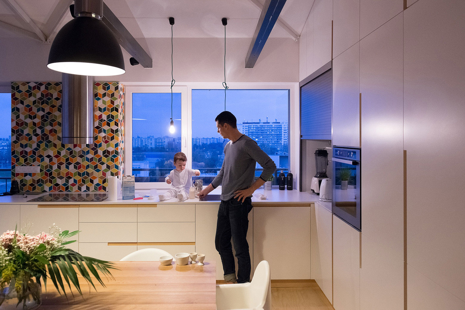 A Spacious Modern Apartment with a Marked Industrial Style in Bratislava by RULES architects (19)