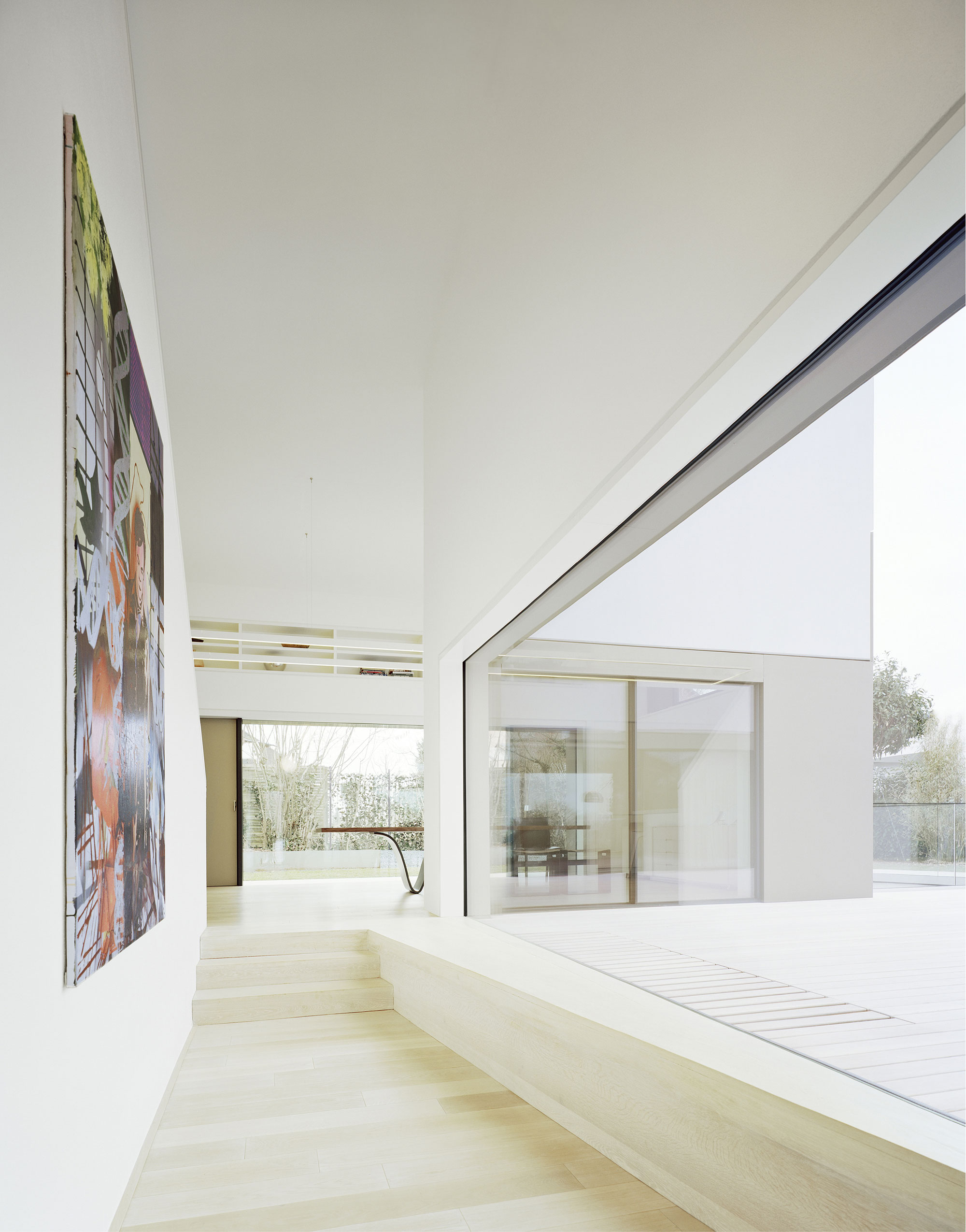A Spacious Modern House with a Relaxing Decor Done in White in Tübingen, Germany by Steimle Architekten (11)