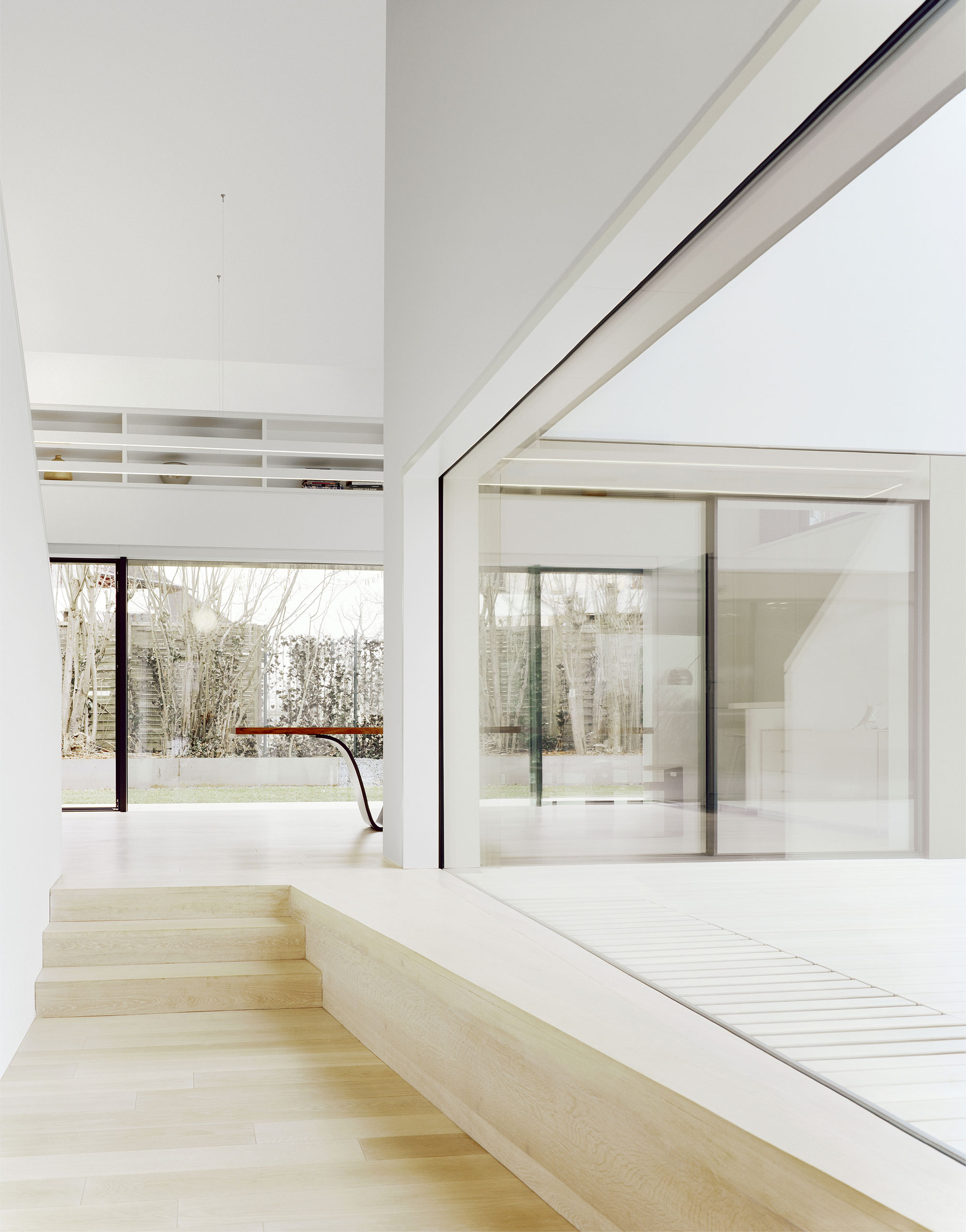 A Spacious Modern House with a Relaxing Decor Done in White in Tübingen, Germany by Steimle Architekten (12)
