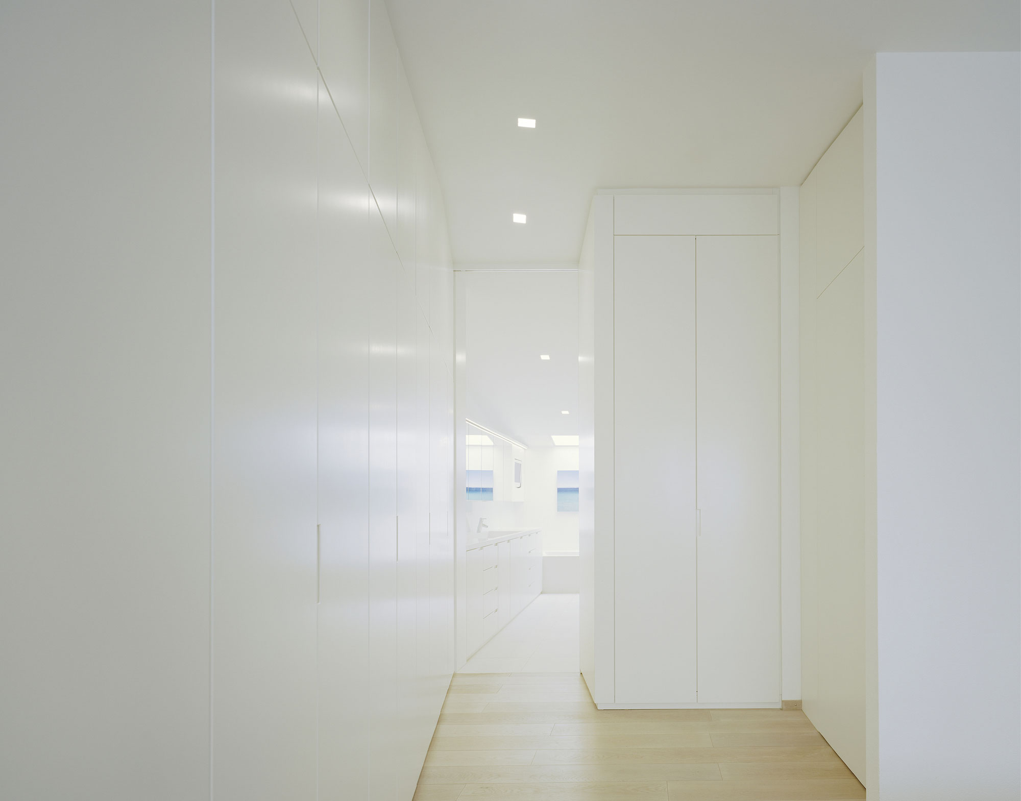 A Spacious Modern House with a Relaxing Decor Done in White in Tübingen, Germany by Steimle Architekten (21)