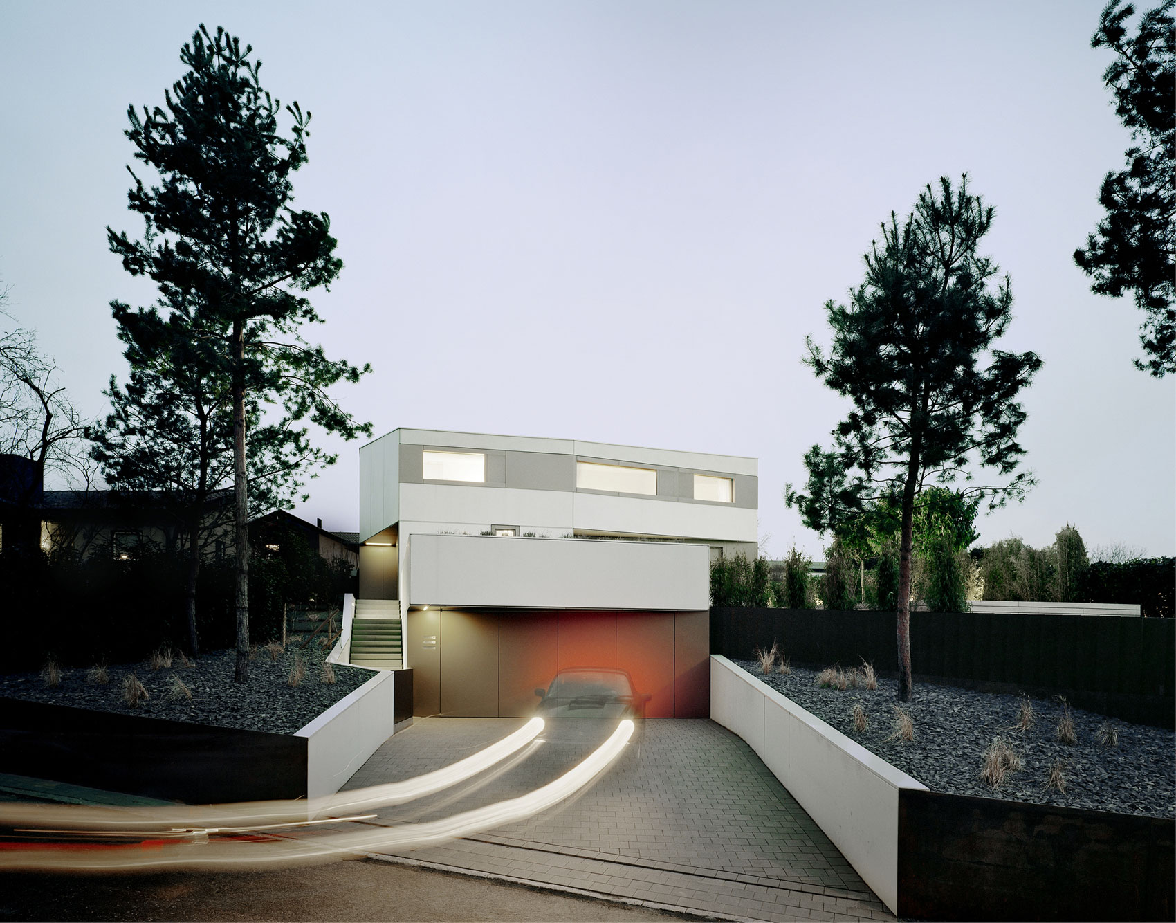 A Spacious Modern House with a Relaxing Decor Done in White in Tübingen, Germany by Steimle Architekten (25)