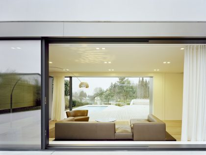 A Spacious Modern House with a Relaxing Decor Done in White in Tübingen, Germany by Steimle Architekten (8)