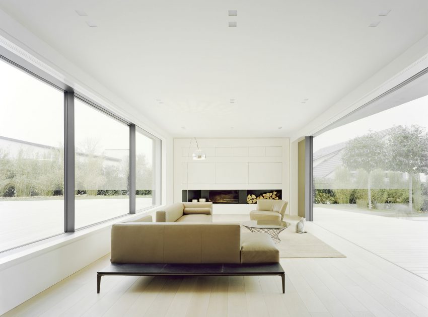 A Spacious Modern House with a Relaxing Decor Done in White in Tübingen, Germany by Steimle Architekten (9)