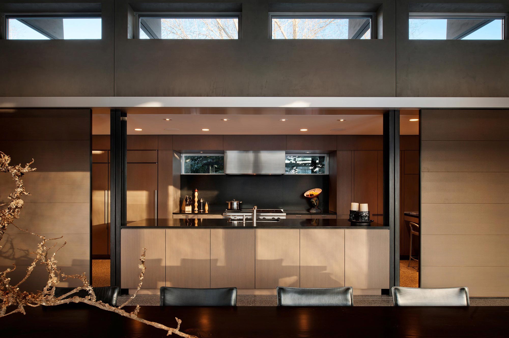 A Spectacular Concrete House Surrounded by Snow Filled Trees Mountain of USA by Suyama Peterson Deguchi (7)