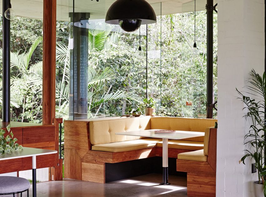 A Spectacular and Beautiful Modern House in the Middle of the Rainforest in Queensland by Jesse Bennett Architect (11)