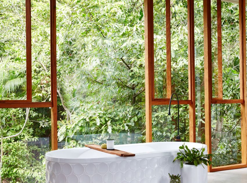 A Spectacular and Beautiful Modern House in the Middle of the Rainforest in Queensland by Jesse Bennett Architect (20)