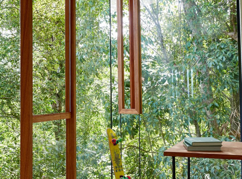 A Spectacular and Beautiful Modern House in the Middle of the Rainforest in Queensland by Jesse Bennett Architect (22)