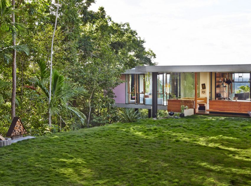 A Spectacular and Beautiful Modern House in the Middle of the Rainforest in Queensland by Jesse Bennett Architect (5)