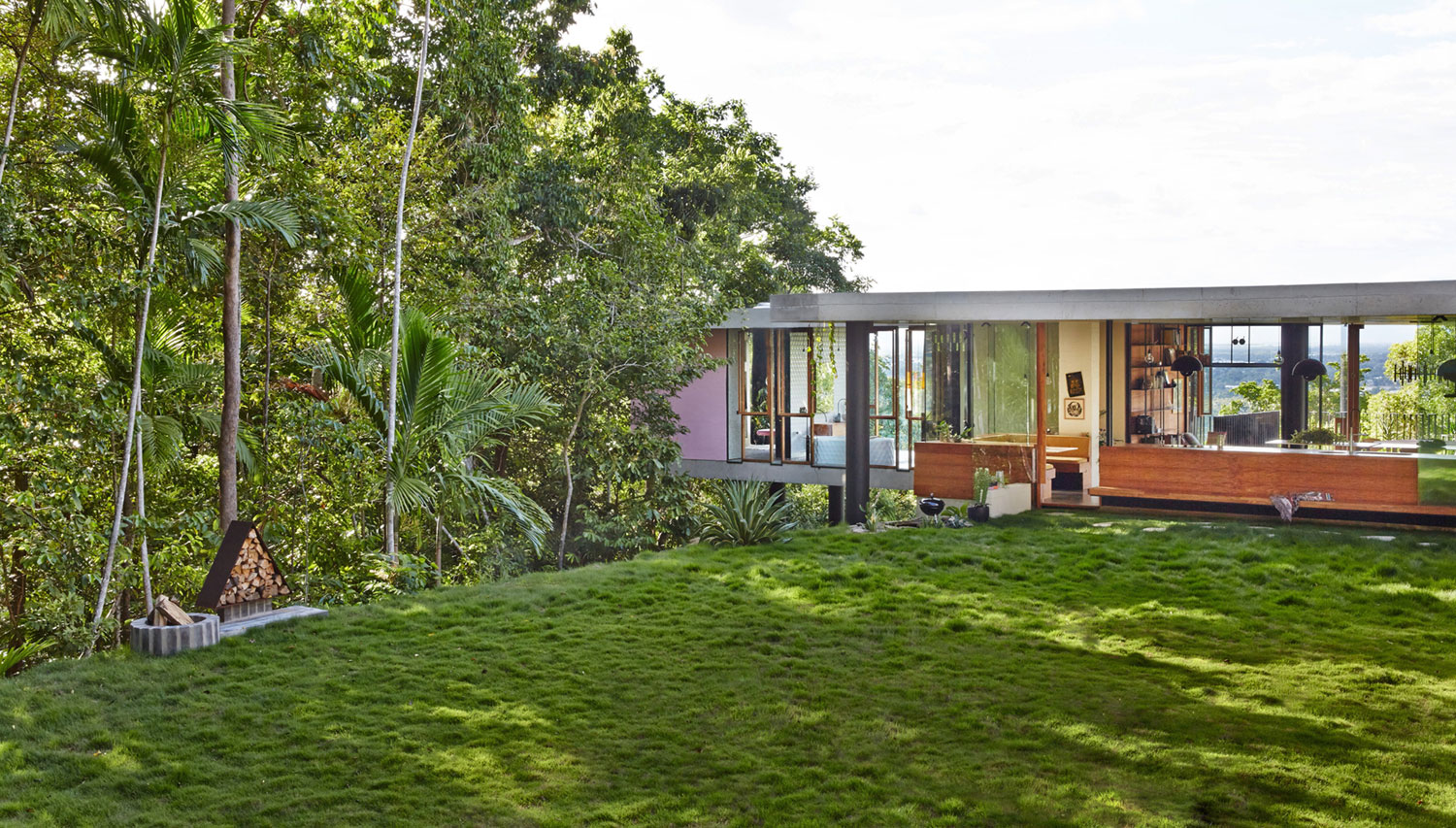 A Spectacular and Beautiful Modern House in the Middle of the Rainforest in Queensland by Jesse Bennett Architect (5)