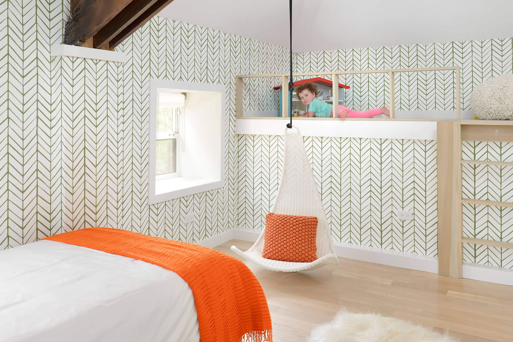 A Splendid Church Transformed into a Stunning Modern Family Home in Chicago by Linc Thelen Design (10)