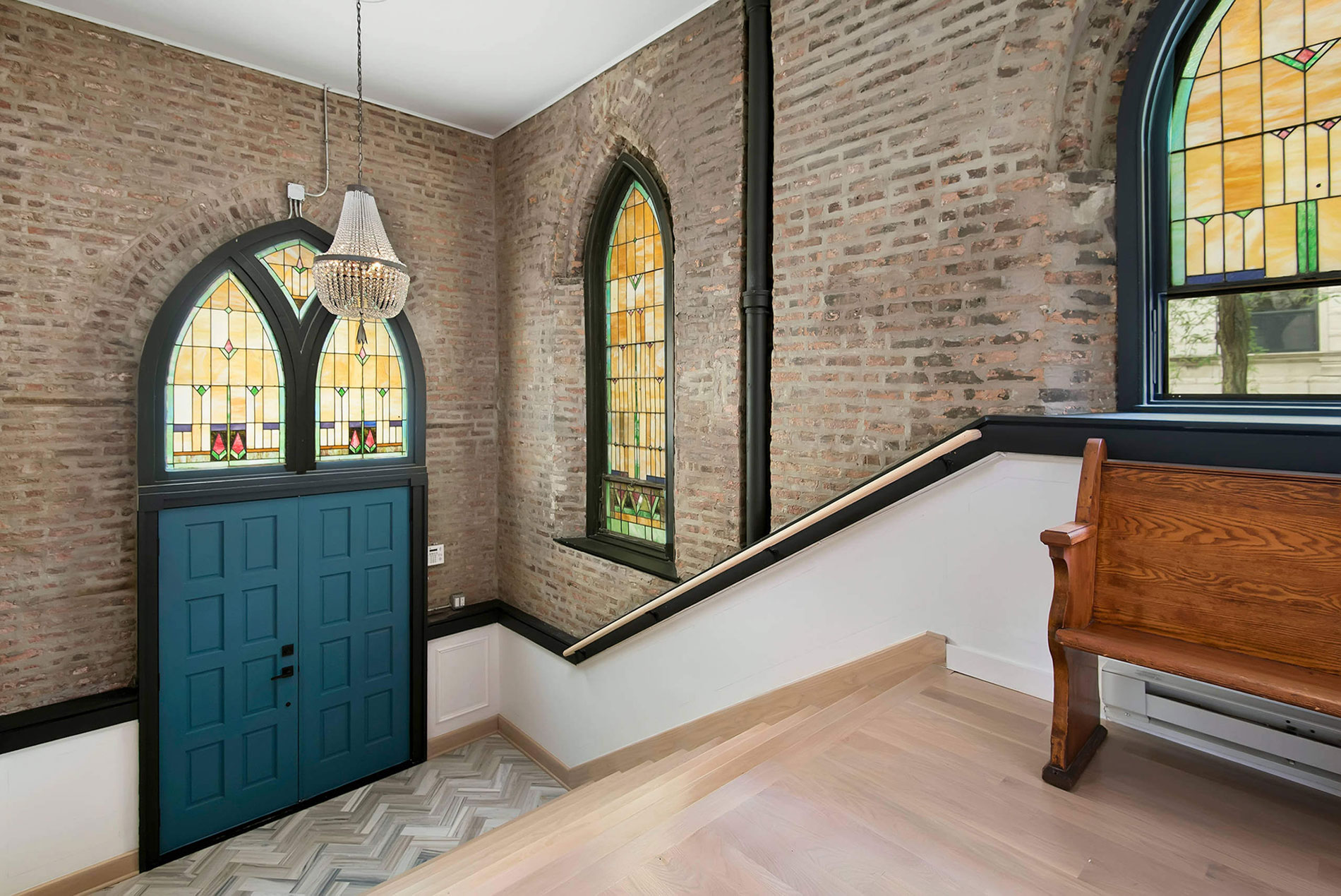 A Splendid Church Transformed into a Stunning Modern Family Home in Chicago by Linc Thelen Design (4)