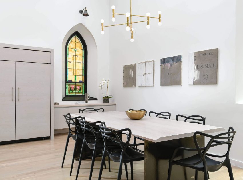 A Splendid Church Transformed into a Stunning Modern Family Home in Chicago by Linc Thelen Design (7)