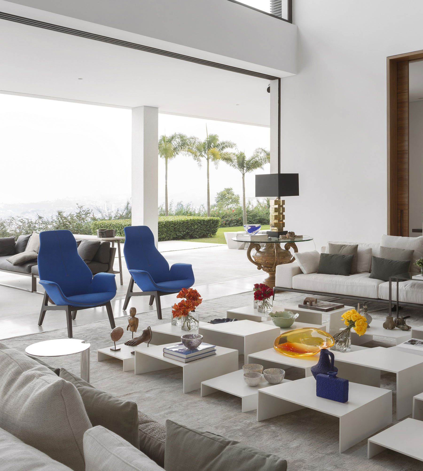 A Splendid Contemporary Home with Ample Terrace and Breathtaking Views in Alphaville by Fernanda Marques Arquitetos Associados (9)