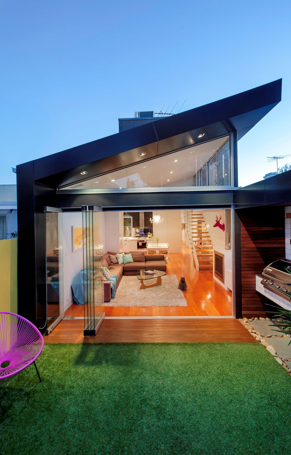 A Striking Contemporary Home Full of Transparency and Light in Elsternwick by Sketch Building Design (12)