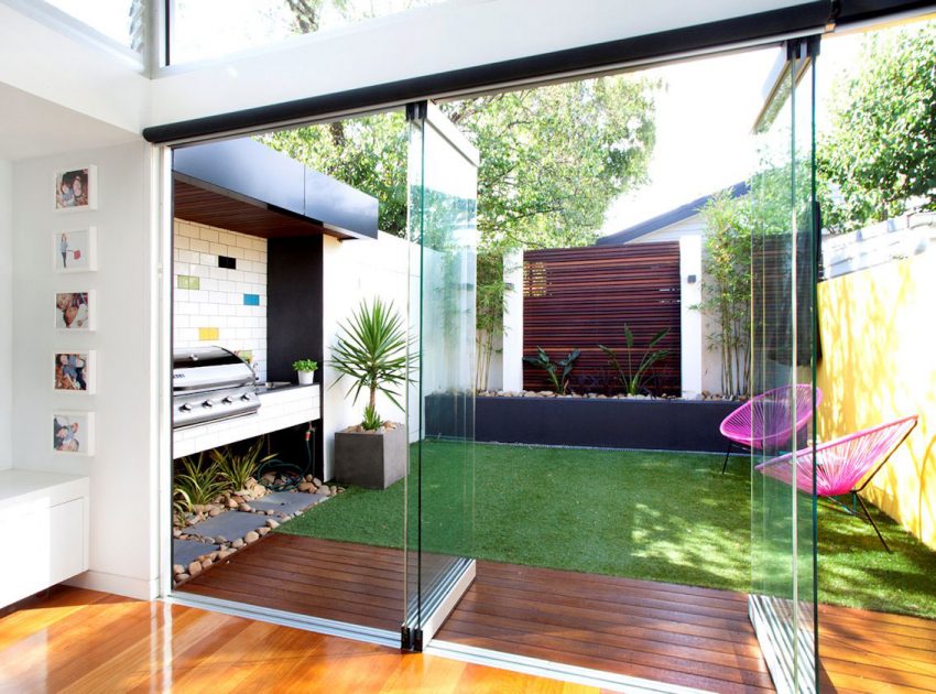 A Striking Contemporary Home Full of Transparency and Light in Elsternwick by Sketch Building Design (4)