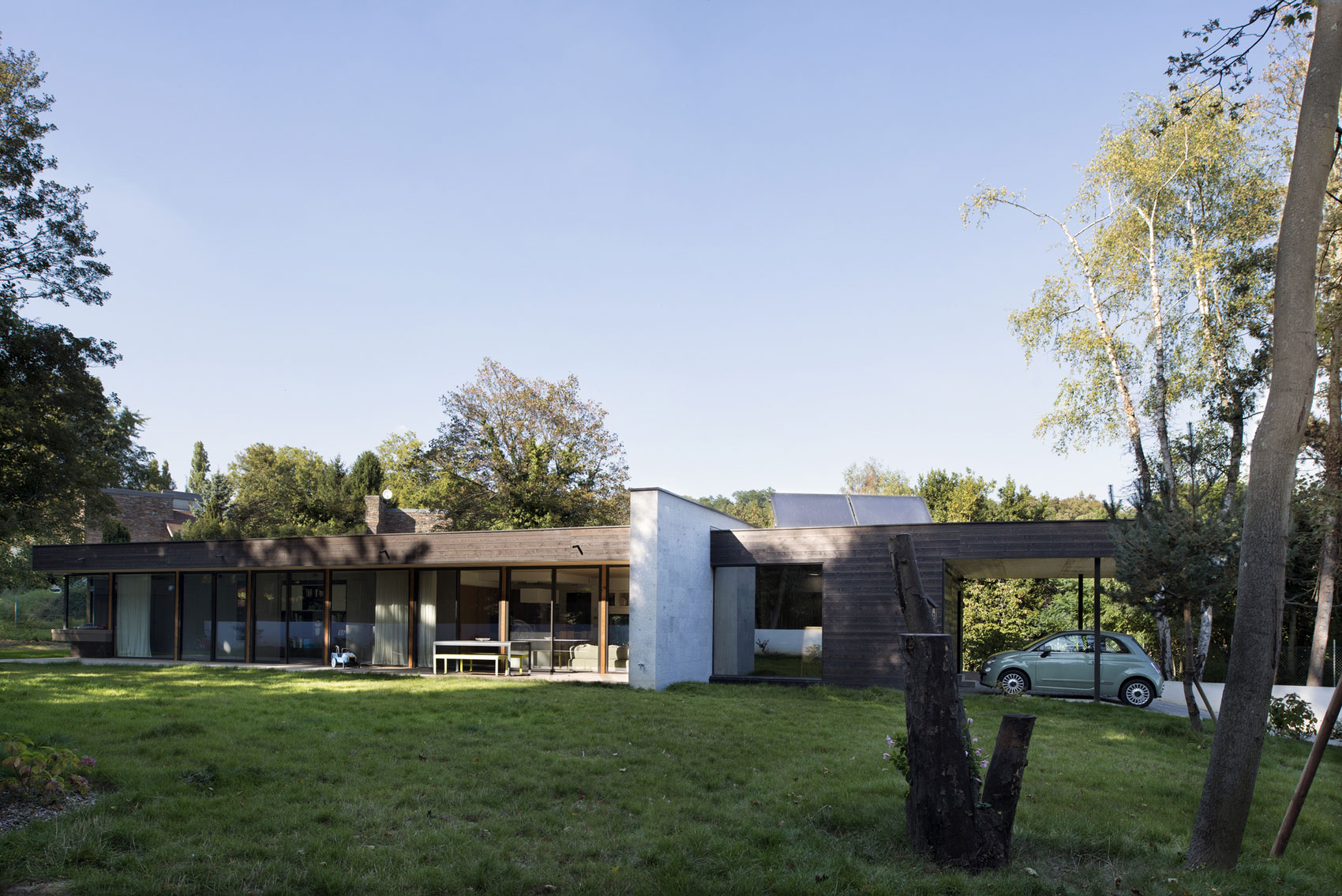 A Striking Contemporary Home with Glass Facades in Montmorency, France by A+B architectes dplg (2)