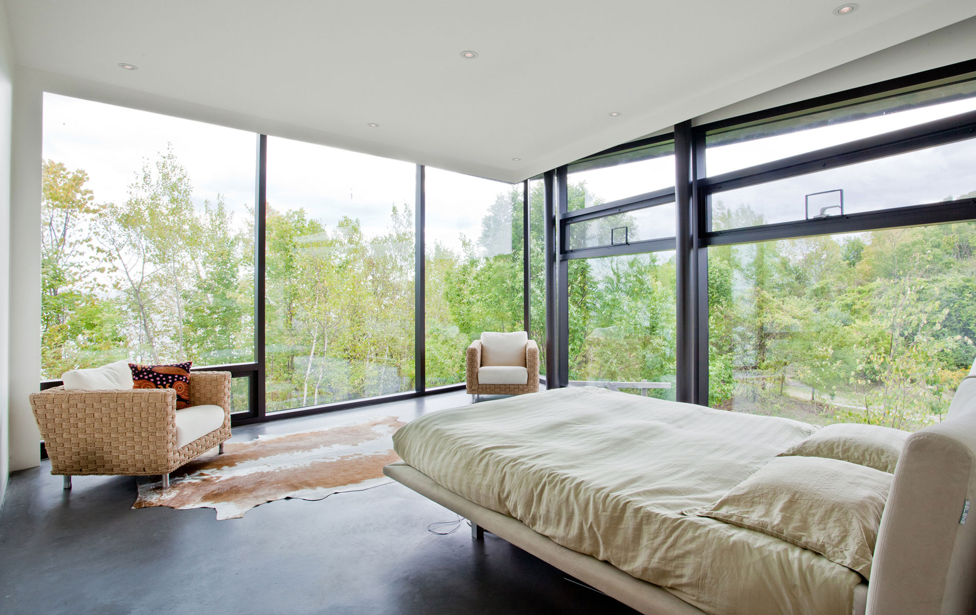 A Striking and Dramatic Lakeside House Hidden in a Dense Forest of Port Hope by Teeple Architects (9)