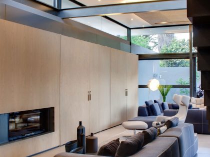 A Striking and Luminous Modern House with Elegant and Practical Family Environment in Johannesburg by Nico van der Meulen Architects (10)