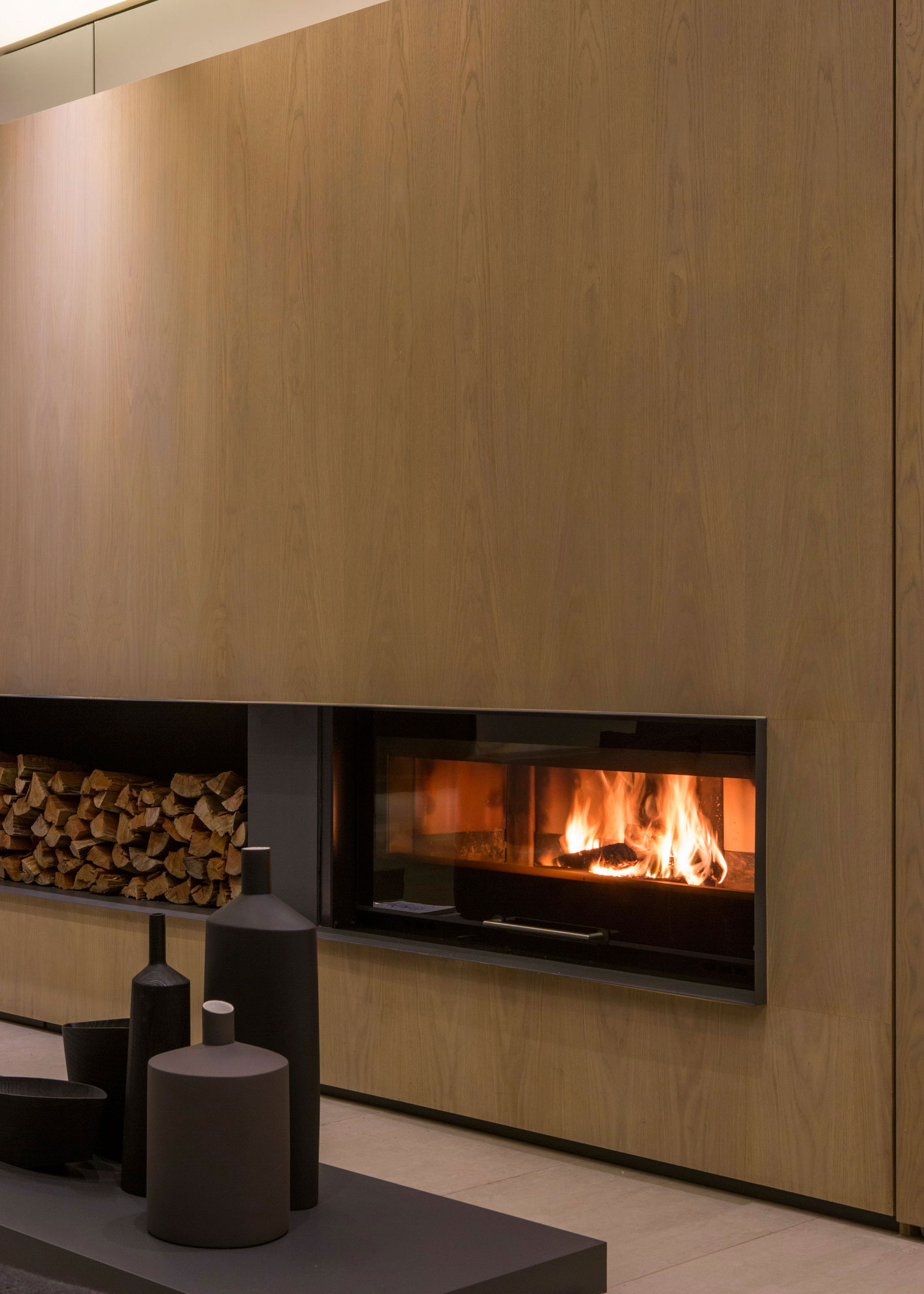 A Striking and Luminous Modern House with Elegant and Practical Family Environment in Johannesburg by Nico van der Meulen Architects (13)