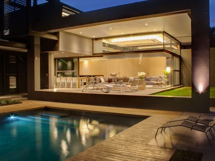 A Striking and Luminous Modern House with Elegant and Practical Family Environment in Johannesburg by Nico van der Meulen Architects (38)