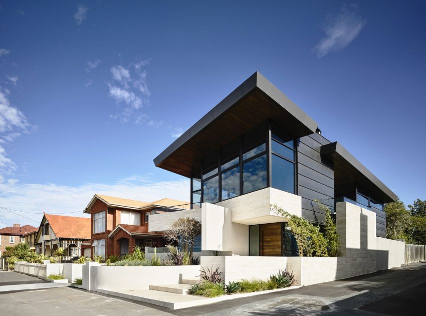 A Stunning Coastal Home with Panoramic Sea Views in Williamstown by Steve Domoney Architecture (1)