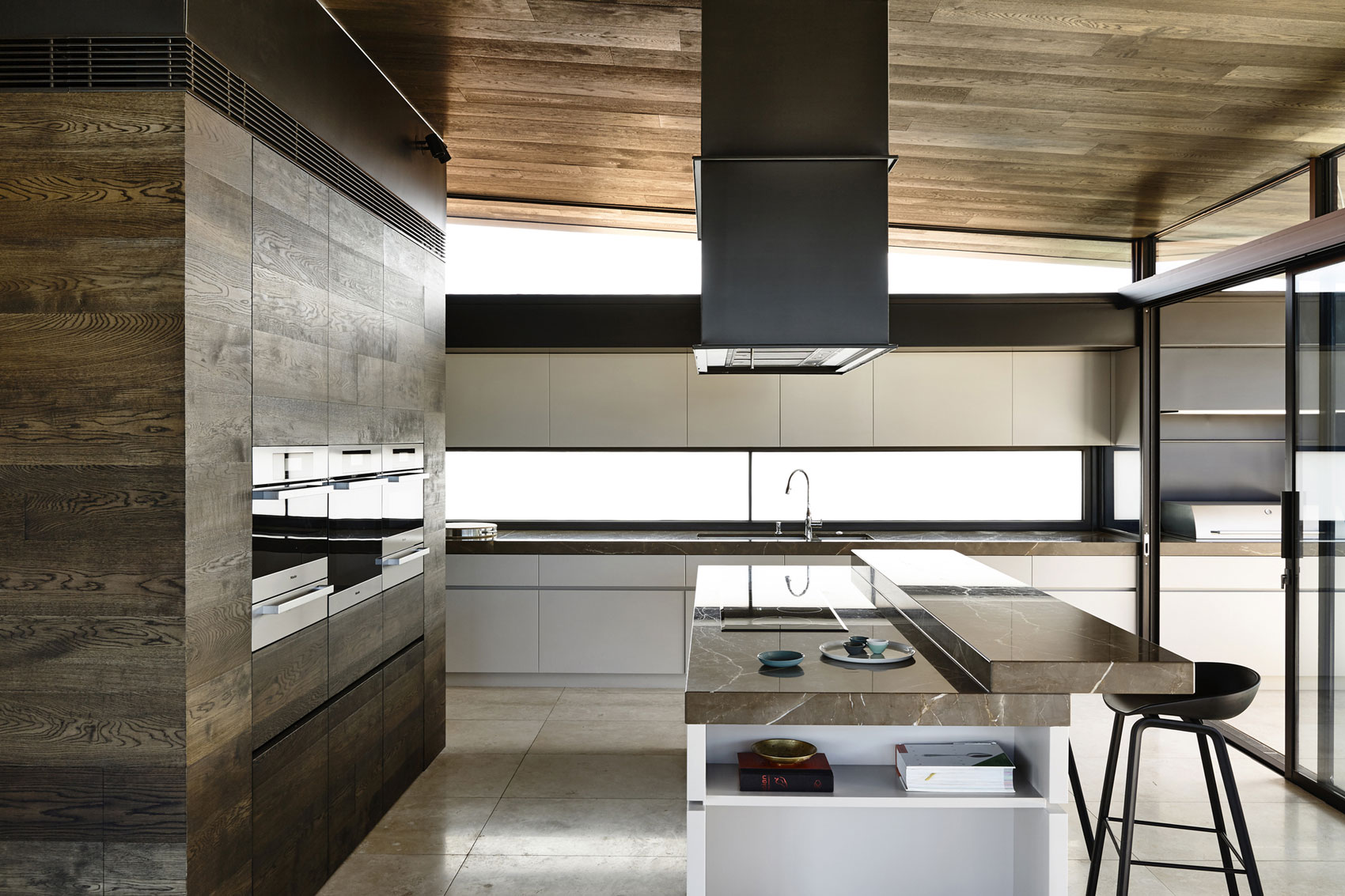 A Stunning Coastal Home with Panoramic Sea Views in Williamstown by Steve Domoney Architecture (9)