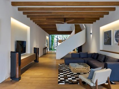 A Stunning Contemporary Home with Dramatic Spiral Staircase in Singapore