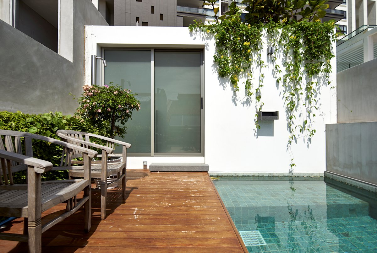 A Stunning Contemporary Home with Dramatic Spiral Staircase in Singapore by ONG&ONG (31)