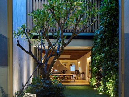 A Stunning Contemporary Home with Dramatic Spiral Staircase in Singapore by ONG&ONG (33)