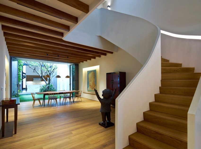 A Stunning Contemporary Home with Dramatic Spiral Staircase in Singapore by ONG&ONG (9)