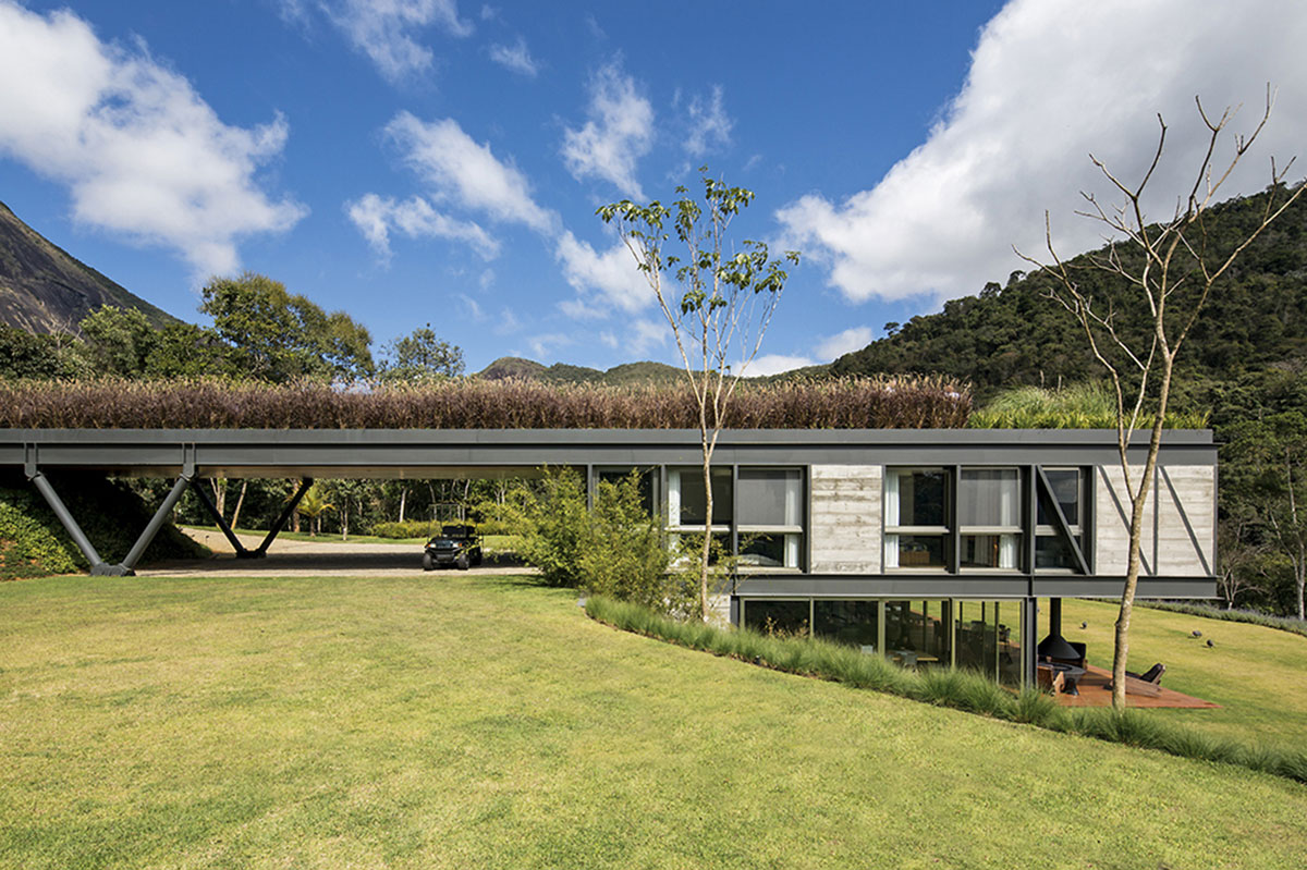 A Stunning Contemporary Home with Huge Garden and Terrace in Rio de Janeiro by MPGARQUITETURA (2)