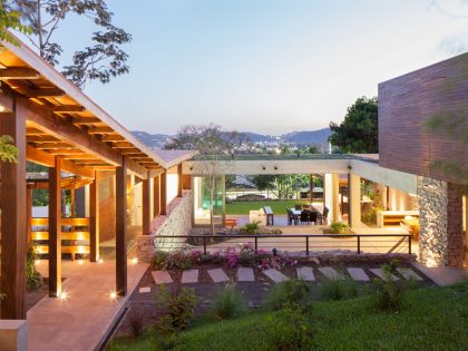 A Stunning Contemporary Home with Lavish Garden and Pool in El Salvador by Cincopatasalgato (19)