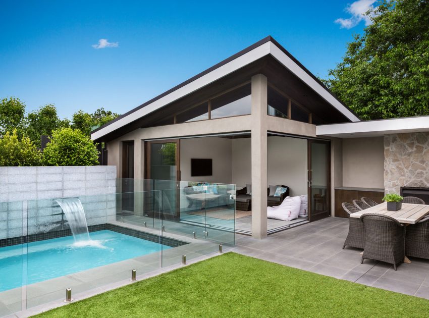 A Stunning Contemporary Home with Pool and Underground Garage in Malvern by Canny (1)