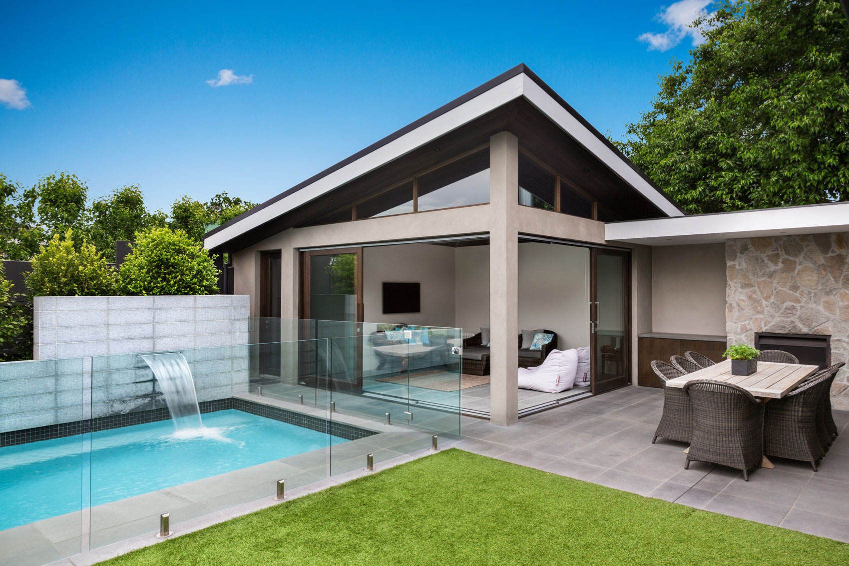 A Stunning Contemporary Home with Pool and Underground Garage in Malvern by Canny (1)