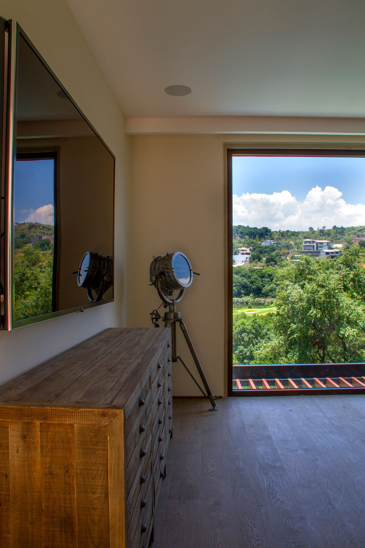 A Stunning Contemporary Home with Wonderful Views in Mexico City by MAZ Arquitectos (13)