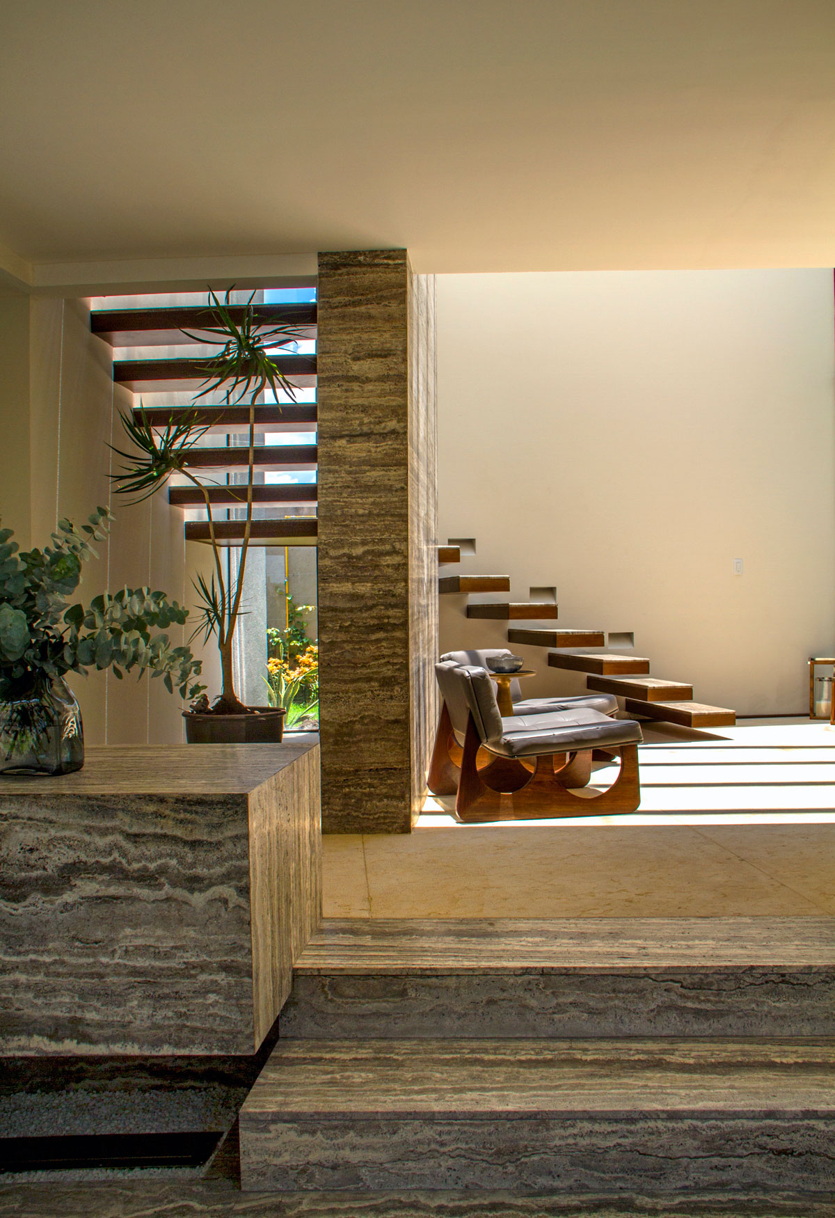 A Stunning Contemporary Home with Wonderful Views in Mexico City by MAZ Arquitectos (8)