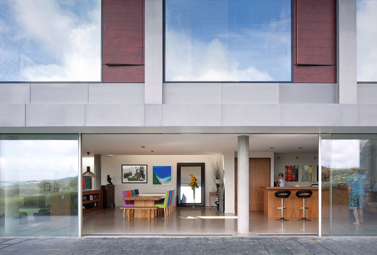 A Stunning Family Home with Large Courtyard and Infinity Pool in Guernsey, Channel Islands by Jamie Falla Architecture (5)