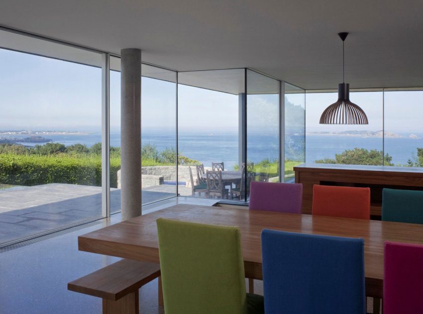 A Stunning Family Home with Large Courtyard and Infinity Pool in Guernsey, Channel Islands by Jamie Falla Architecture (7)