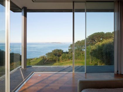 A Stunning Family Home with Large Courtyard and Infinity Pool in Guernsey, Channel Islands by Jamie Falla Architecture (9)