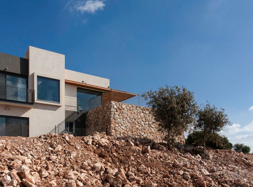 A Stunning Modern Home Perched on Top of a Rocky Hill Overlooking the Mountains in Mikhmanim, Israel by SaaB Architects (1)