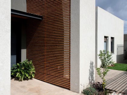 A Stunning Modern Home Perched on Top of a Rocky Hill Overlooking the Mountains in Mikhmanim, Israel by SaaB Architects (12)