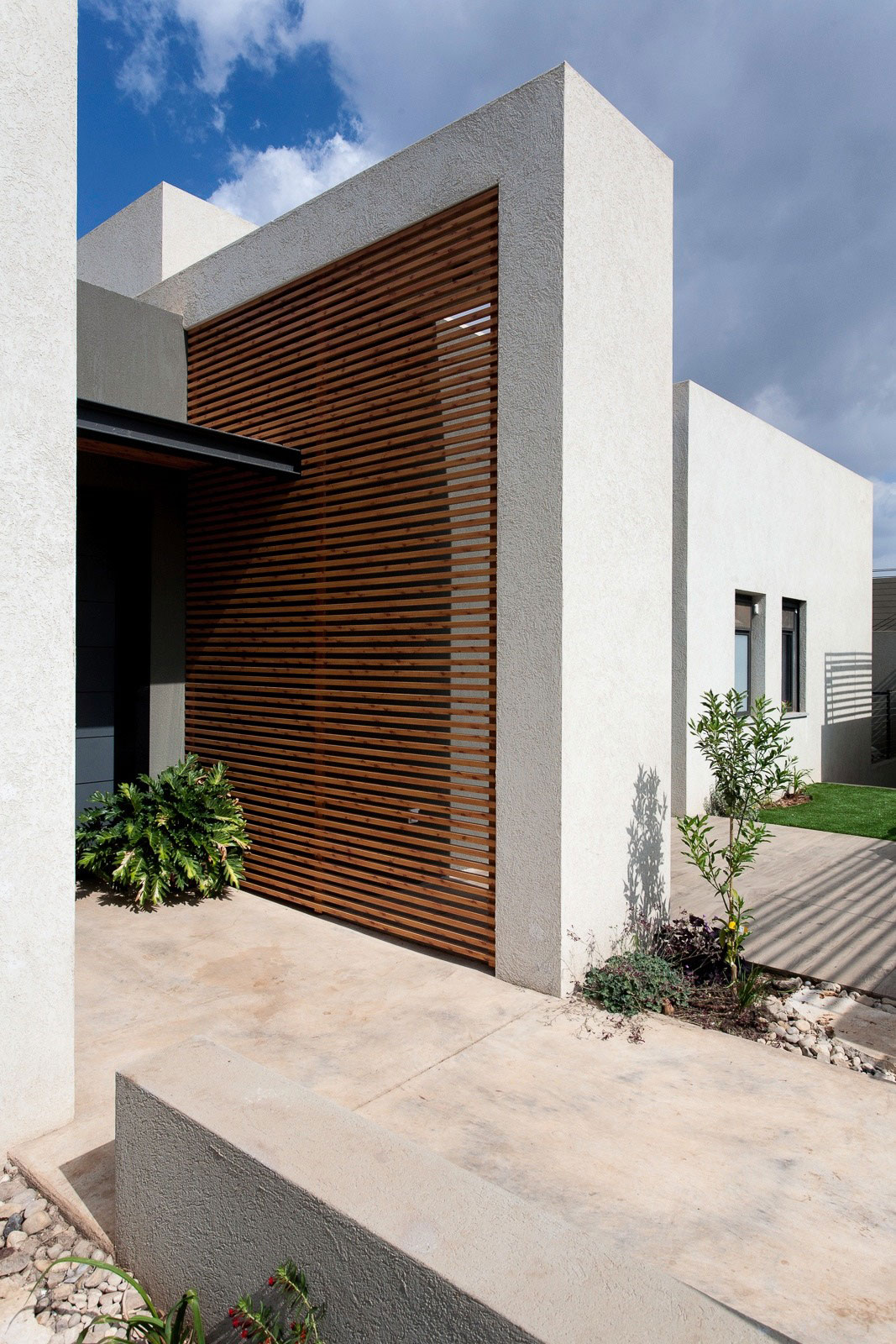 A Stunning Modern Home Perched on Top of a Rocky Hill Overlooking the Mountains in Mikhmanim, Israel by SaaB Architects (12)