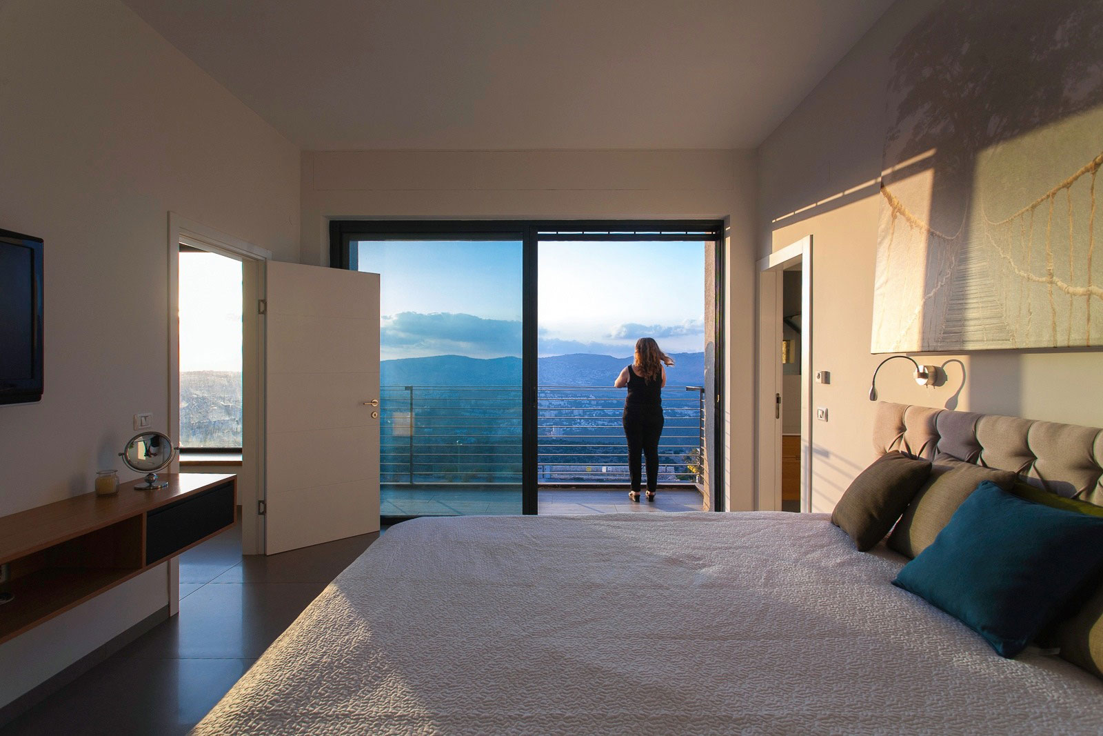 A Stunning Modern Home Perched on Top of a Rocky Hill Overlooking the Mountains in Mikhmanim, Israel by SaaB Architects (24)