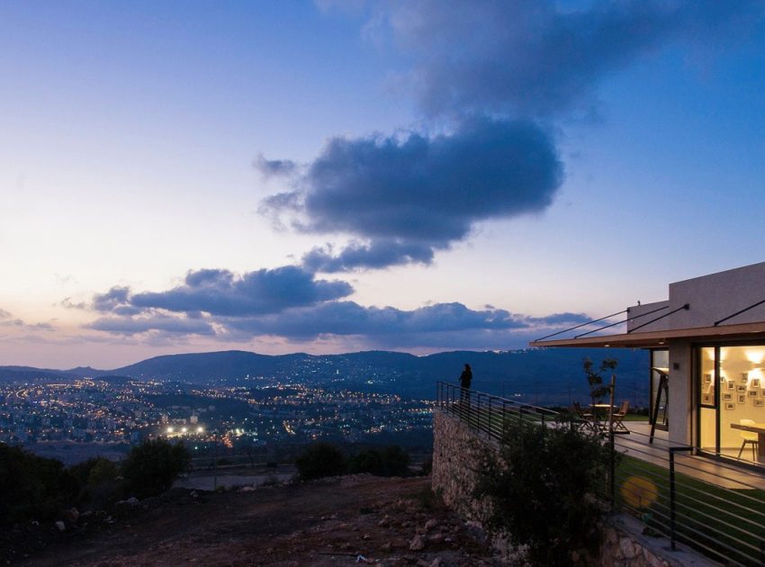 A Stunning Modern Home Perched on Top of a Rocky Hill Overlooking the Mountains in Mikhmanim, Israel by SaaB Architects (31)