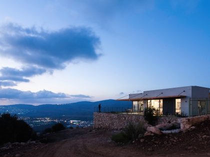 A Stunning Modern Home Perched on Top of a Rocky Hill Overlooking the Mountains in Mikhmanim, Israel by SaaB Architects (32)