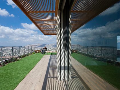 A Stunning Modern Home Perched on Top of a Rocky Hill Overlooking the Mountains in Mikhmanim, Israel by SaaB Architects (4)